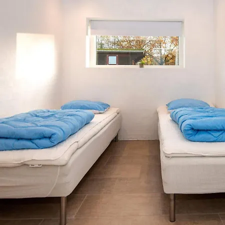 12 Person In Alling Bro Holiday home Allingabro